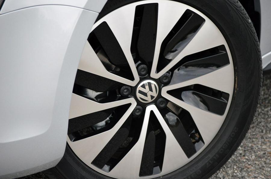  Volkswagen Jetta Hybrid 2012 года  (фото 131 из 133)